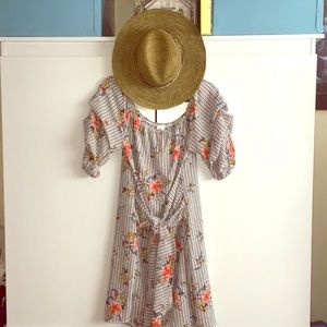 Adorable off the shoulder dress🌺🌼 Sz1X